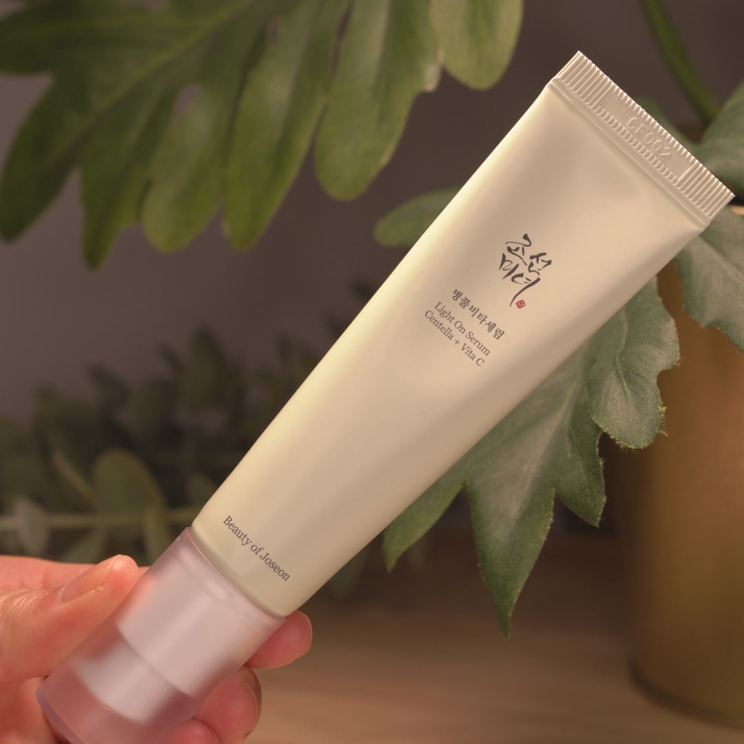 A 17 second video of Beauty of Joseon Light On Serum Centella + Vita C applying on a hand